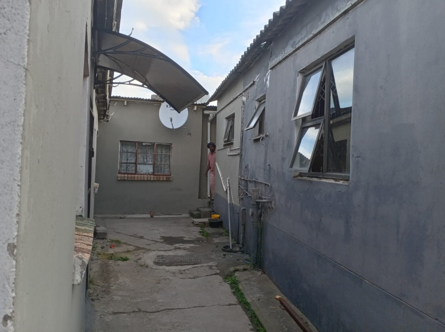 7 Bedroom Property for Sale in Mdantsane Nu 13 Eastern Cape